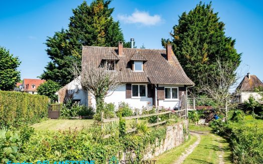 House in the heart of Saint-Valery-sur-Somme – A rare property in an exceptional setting