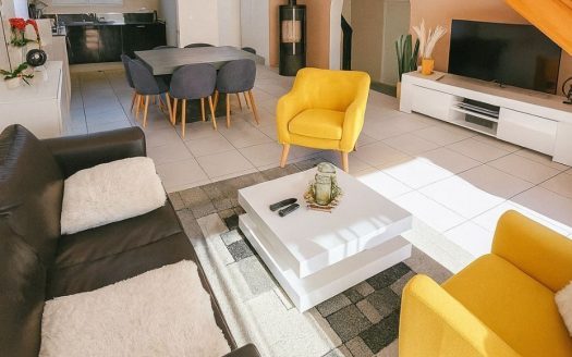 Villa 5 pièces – 01170 Chevry