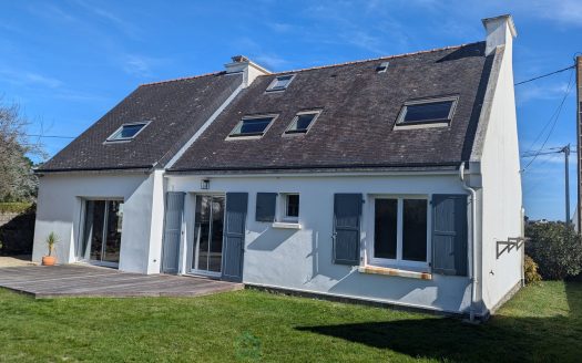 Ideal family home: Spacious 5-bedroom property near Carnac beach