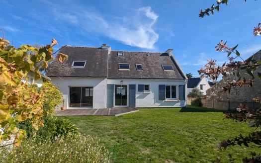 Ideal family home: Spacious 5-bedroom property near Carnac beach
