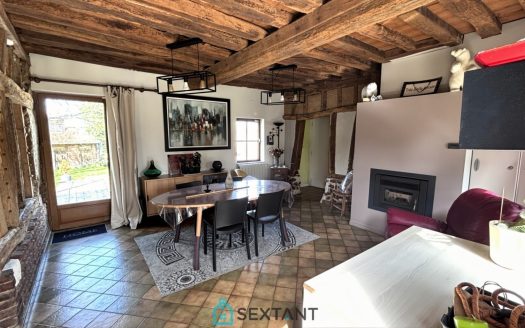 Beautiful Norman-style house with 3 bedrooms and heated swimming pool