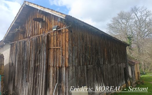 Real estate complex to be entirely renovate in the middle of nature