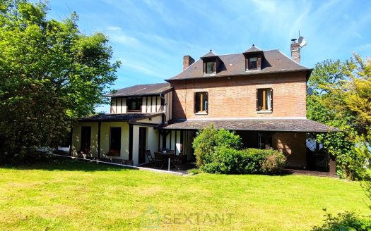 Beautiful charming house with a view of the Seine