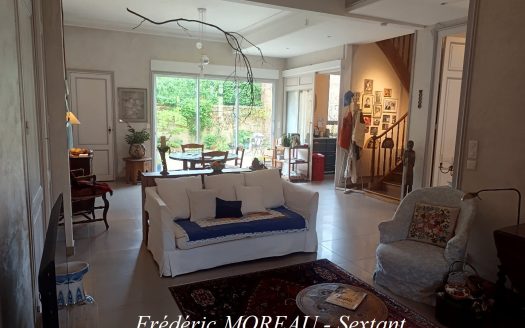 Beautiful house in the city center of BERGERAC, nearby the river…