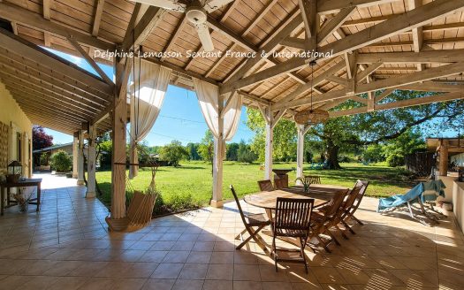 Rare find: Elegant and Charming property