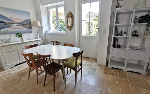 In the very center of Amboise, charming town house, completely renovated