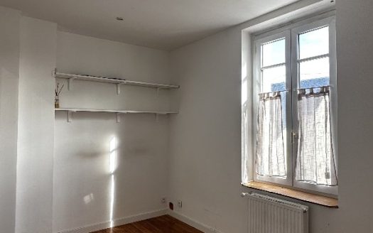 Townhouse – Sought-after area – Great potential!