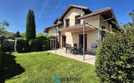 EXCLUSIVITE – DIVONNE-LES-BAINS – Appartement 4 pièces en duplex de 102 sqm –  529.000 €
