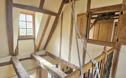 Character Property in the Heart of Domme Bastide – 156 sqm – 3 En Suite Bedrooms – Private Courtyard – Parking