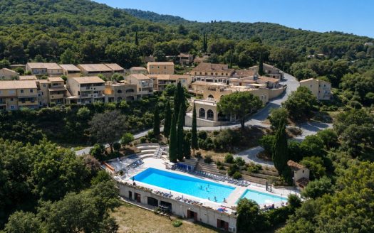 RENTAL INVESTMENT – Le Plan-de-la-Tour – Village Club du Soleil Le Reverdi tourist residence – 5% return