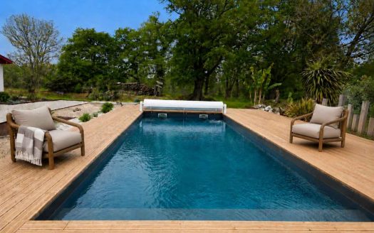 Character estate with accommodation units, reception area, wellness space and swimming pool