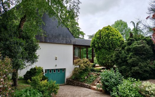 Large house with acces to the blavet