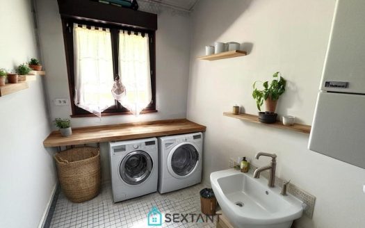 Norman-style house, 103sqm on 4580sqm of land