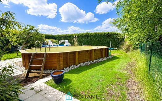3-bedroom house with pool