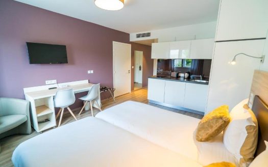 RENTAL INVESTMENT – CHOISY LE ROI – All Suites Apart Hotel Residence – 5.5% return