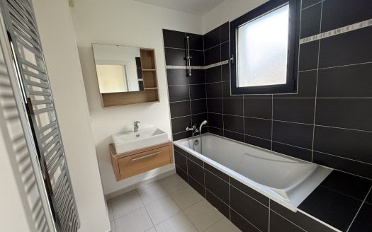 EXCLUSIVITE – DIVONNE-LES-BAINS (01220) – Appartement 2 pièces de 52 sqm –  359.000 €