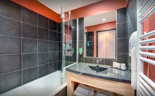 RENTAL INVESTMENT – LES MENUIRES – Hotel Les Menuires Les Bruyeres*** – 7.07% profitability.