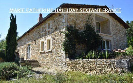 Ptional property enjoying absolute tranquility, within a sumptuous 5-hectare park, a true haven of greenery.