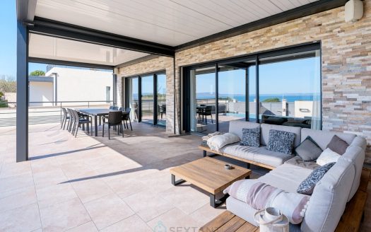 SOUTH FRANCE – PROVENCE – Exceptional Contemporary Waterfront Villa – ISTRES en Provence