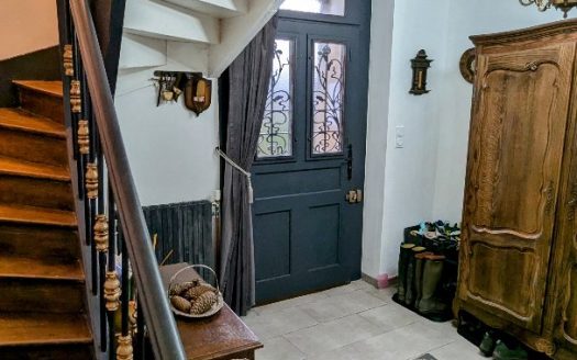 Stunning 4 bedroom bourgeois house in the countryside, with enclosed garden