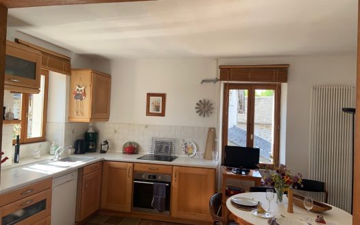 Detached stone house, 3 bedrooms, 2 bathrooms. Small garden around 311 sqm