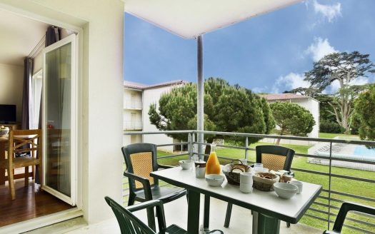 RENTAL INVESTMENT – LA ROCHELLE (LAGORD) – Vacanceole Le Domaine du Chateau Tourist Residence – 7% return