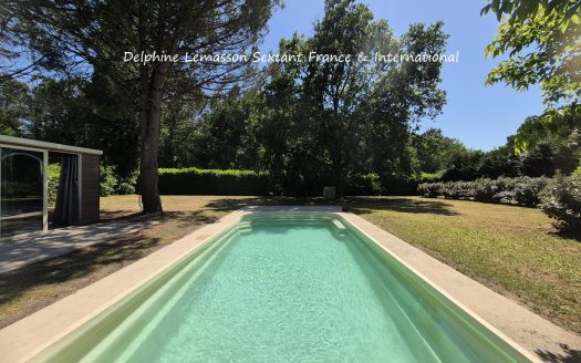 Large countryside property near Bordeaux