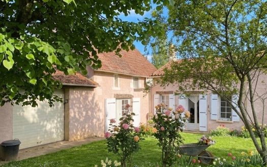 CHARMING HOUSE