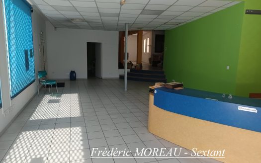 Beautiful commercial space of 210sqm in the city center of Bergerac