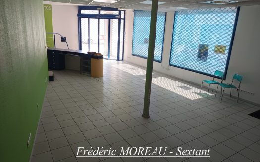 Beautiful commercial space of 210sqm in the city center of Bergerac
