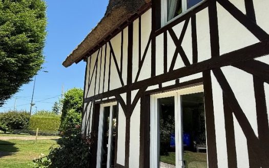 Beautiful property with charming norman house in the countryside