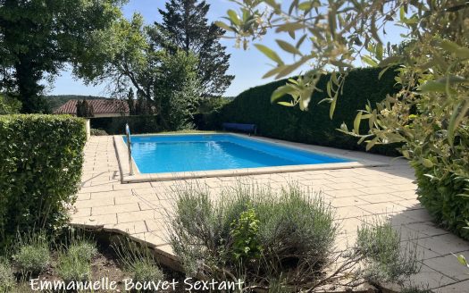 Charming stone house, 3 bedrooms, 2 bathrooms, pool, garden 2523 sqm
