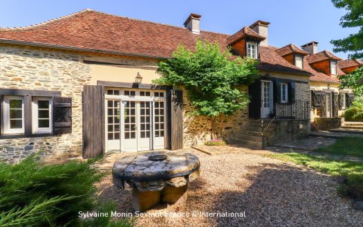 Character property in stone with swimming pool and barn, combining old-world charm and contemporary comfort