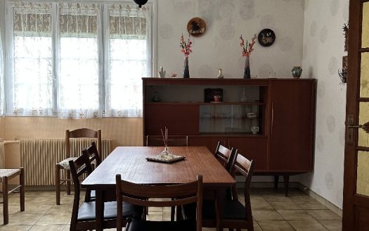 4 bedroom family home – Great potential 5 min from Bourgtheroulde
