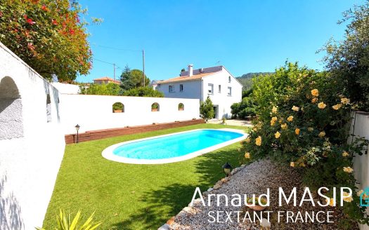 DETACHED VILLA 142sqm, POOL, 2 GARAGES, 3 174M² PLOT, ATTRACTIVE VIEW, QUIET LOCATION NEAR AMENITIES