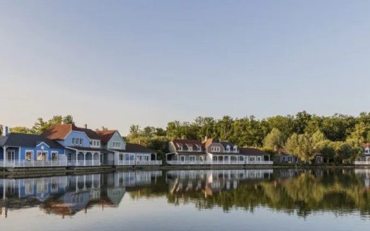 RENTAL INVESTMENT – CHAMOUILLE – Center Parcs Le Lac d'Ailette tourist residence – 6% return