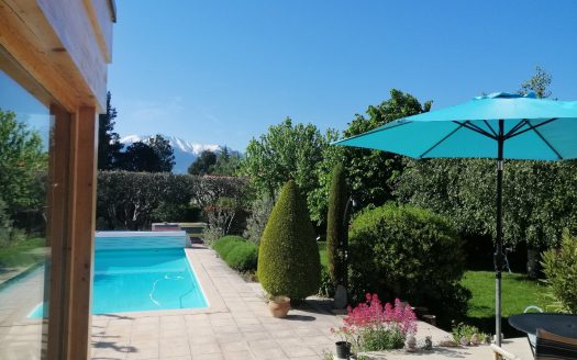 Beautiful Renovated Villa with Guest Cottage, B&B Room, Swimming Pool and Rental Income – Near Prades, South of France