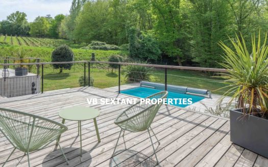 15 minutes from Bordeaux, Latresne, magnificent charming wooden house