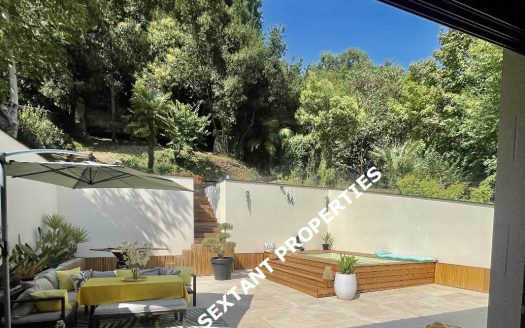 20 minutes from Bordeaux, renovated stone house with swimming pool