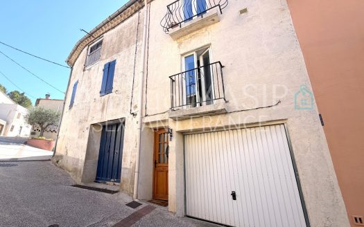 CHARACTERFUL FULLY-RENOVATED VILLAGE HOUSE 90sqm, GARAGE, TERRACE, PLEASANT VIEWS