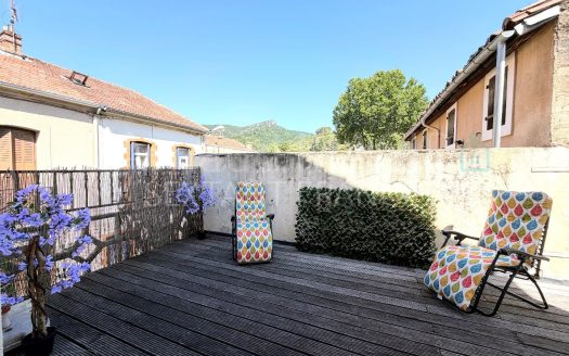 SPACIOUS 4-BED, 2-BATHROOM TOWN HOUSE 164M² WITH GARAGE AND TERRACE