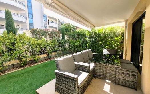 Cannes Palm Beach – 1-Bedroom Apartment with Private Garden – Residence with Swimming Pool