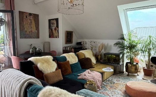 Exceptional 84 sq m apartment with panoramic views of Rouen Cathedral.