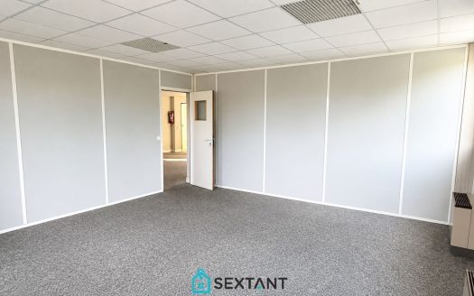 Ensemble immobilier de bureaux – 845 sqm avec parkings privatifs à proximité immédiate de l'aéroport. 4.300.000 € HT