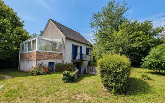 House on a building plot of 1100 sqm
