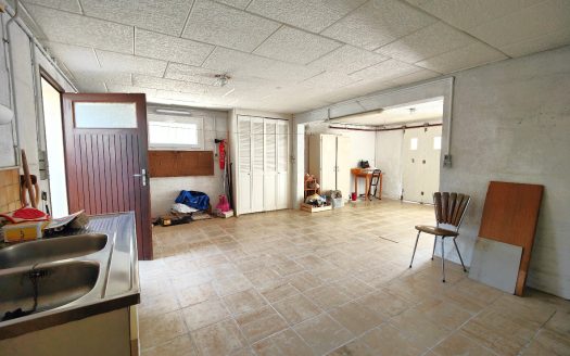 Fondettes, Just Minutes from Tours-2/3 Bedrooms house.