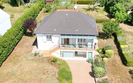 Fondettes, Just Minutes from Tours-2/3 Bedrooms house.