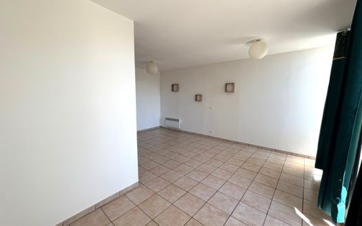 En exclusivité – Maison à usage mixte avec local commercial et appartement loué