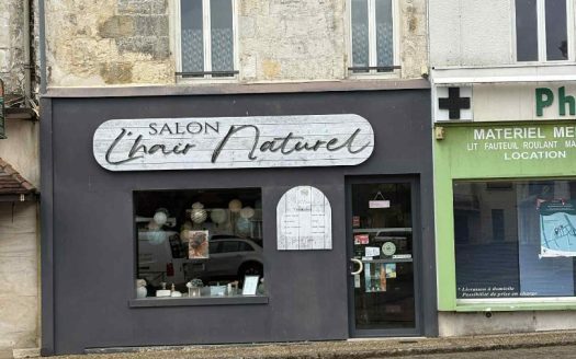 En exclusivité – Maison à usage mixte avec local commercial et appartement loué