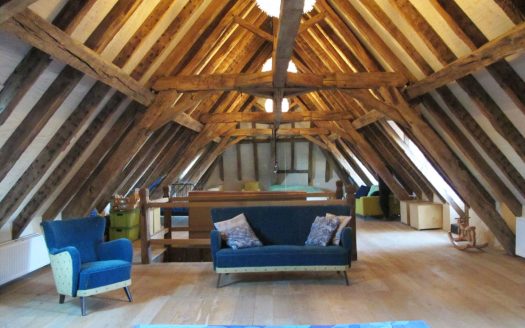 MAGNIFICENTLY RESTORED 18TH-CENTURY ESTATE